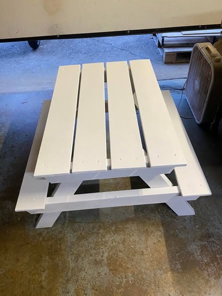 Kids picnic table